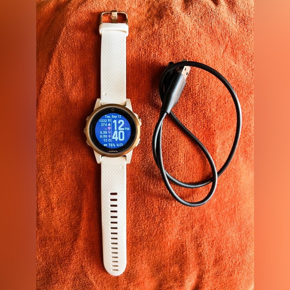 Garmin Fenix 5 smartwatch.